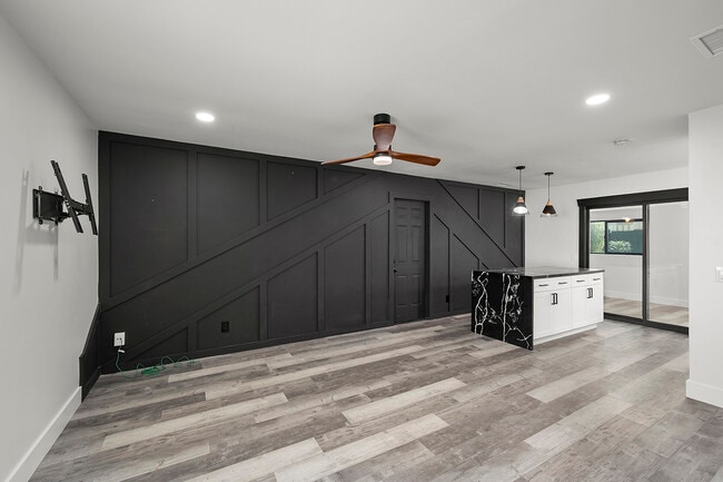 Building Photo - 8685 Longwood St