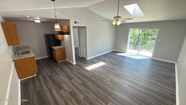 Building Photo - 6512 Six Mile Ln