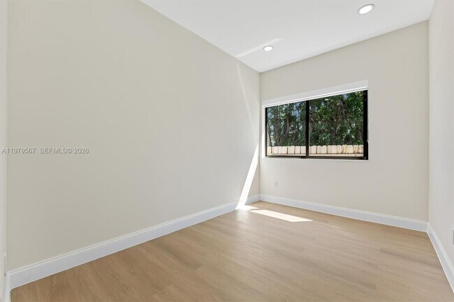 Building Photo - 4144 Alton Rd