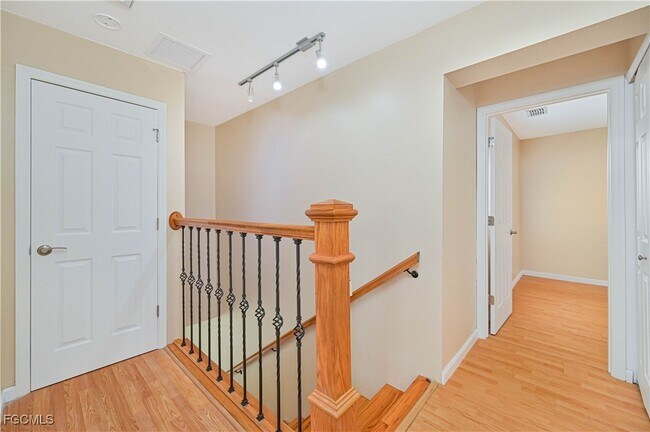 Building Photo - 17040 Golfside Cir