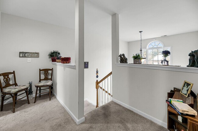 Building Photo - Spacious & Well-Maintained Home for Rent in North Charleston