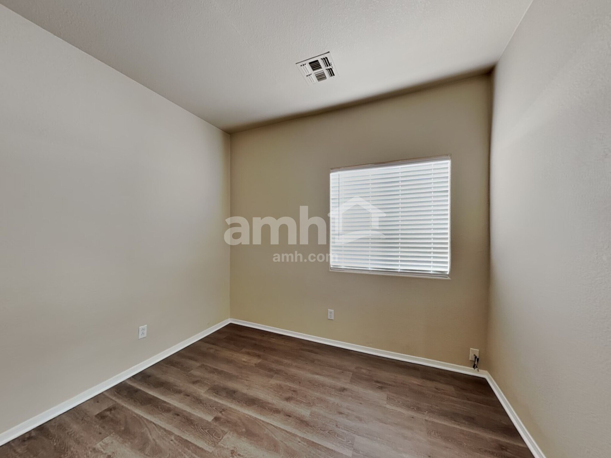 Building Photo - 3506 N 130th Ave