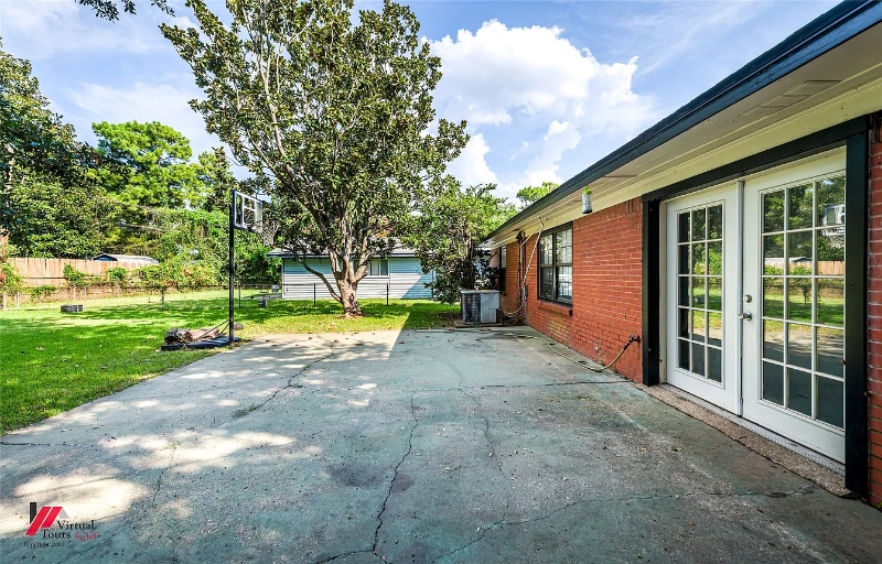 Building Photo - 1913 Lee St