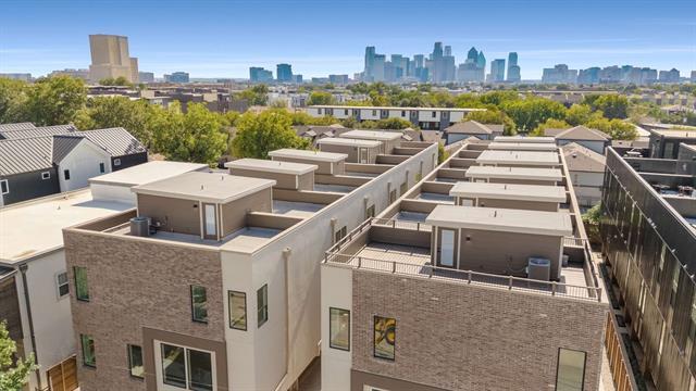 Building Photo - 2015 N Prairie Ave