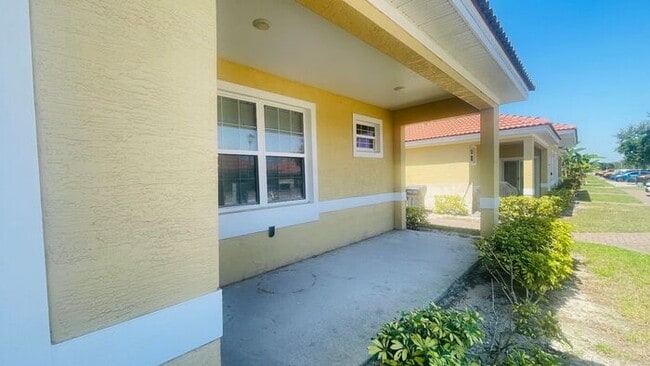 Building Photo - 1595 Cumin Dr