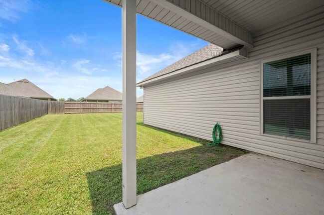 Building Photo - 38318 Brown Rd