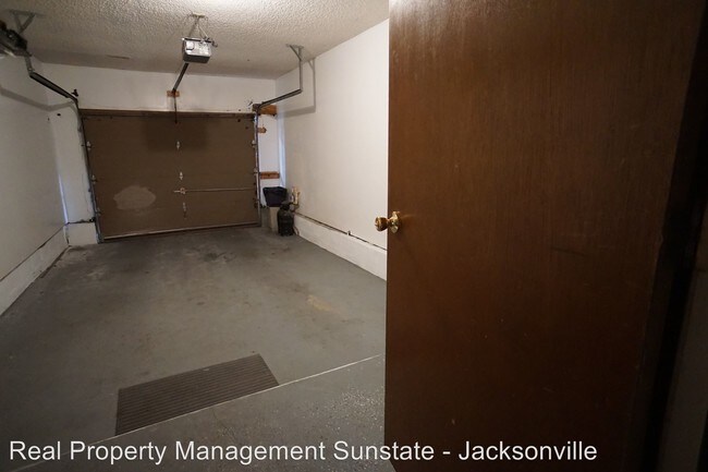 Building Photo - 2 br, 1.5 bath House - 4215 Polo Court