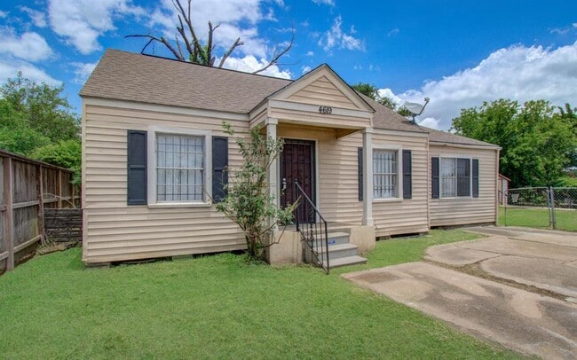 Building Photo - 4619 Orange St