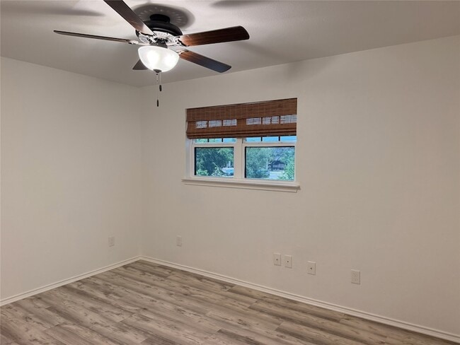 Building Photo - 3410 Timberline Dr