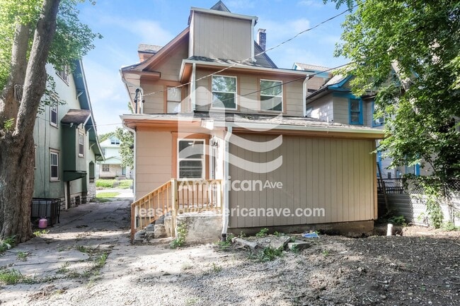 Building Photo - 3044 E 32 St