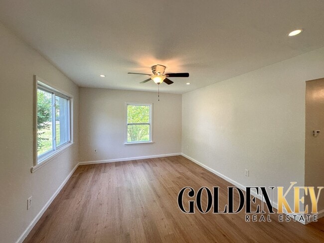 Building Photo - Beautiful 3 bed / 1 bath in Northwest Detr...