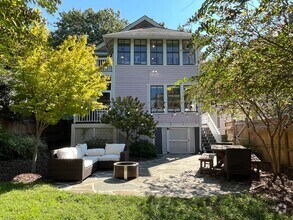 Building Photo - Incredible 3BD, 2.5BA House in Boylan Heig...