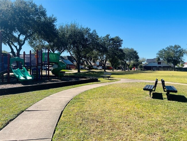 Building Photo - 8903 N Deer Meadow Dr