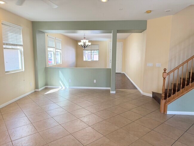 Building Photo - 5450 Pinecroft Dr