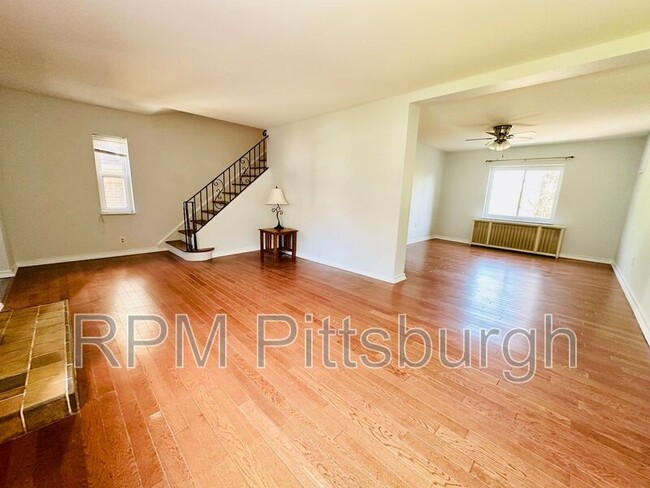 Primary Photo - 6517 Rosemoor St