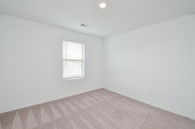 Building Photo - 5434 Logan Dale Dr