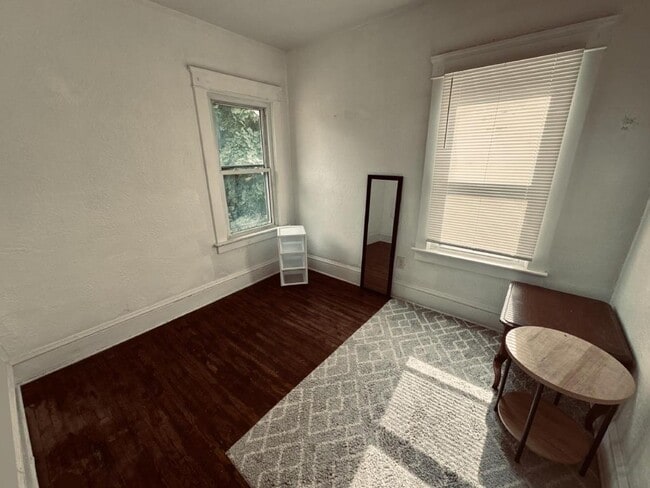 Building Photo - 11226 Ashbury Ave