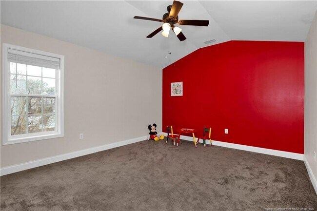 Building Photo - 313 Fountain Grove Dr
