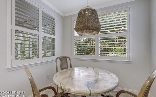 Building Photo - 156 Hidden Palms Ln