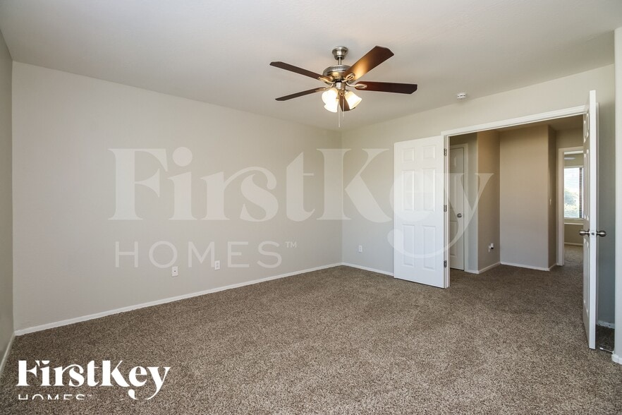 Building Photo - 3526 W Monte Way