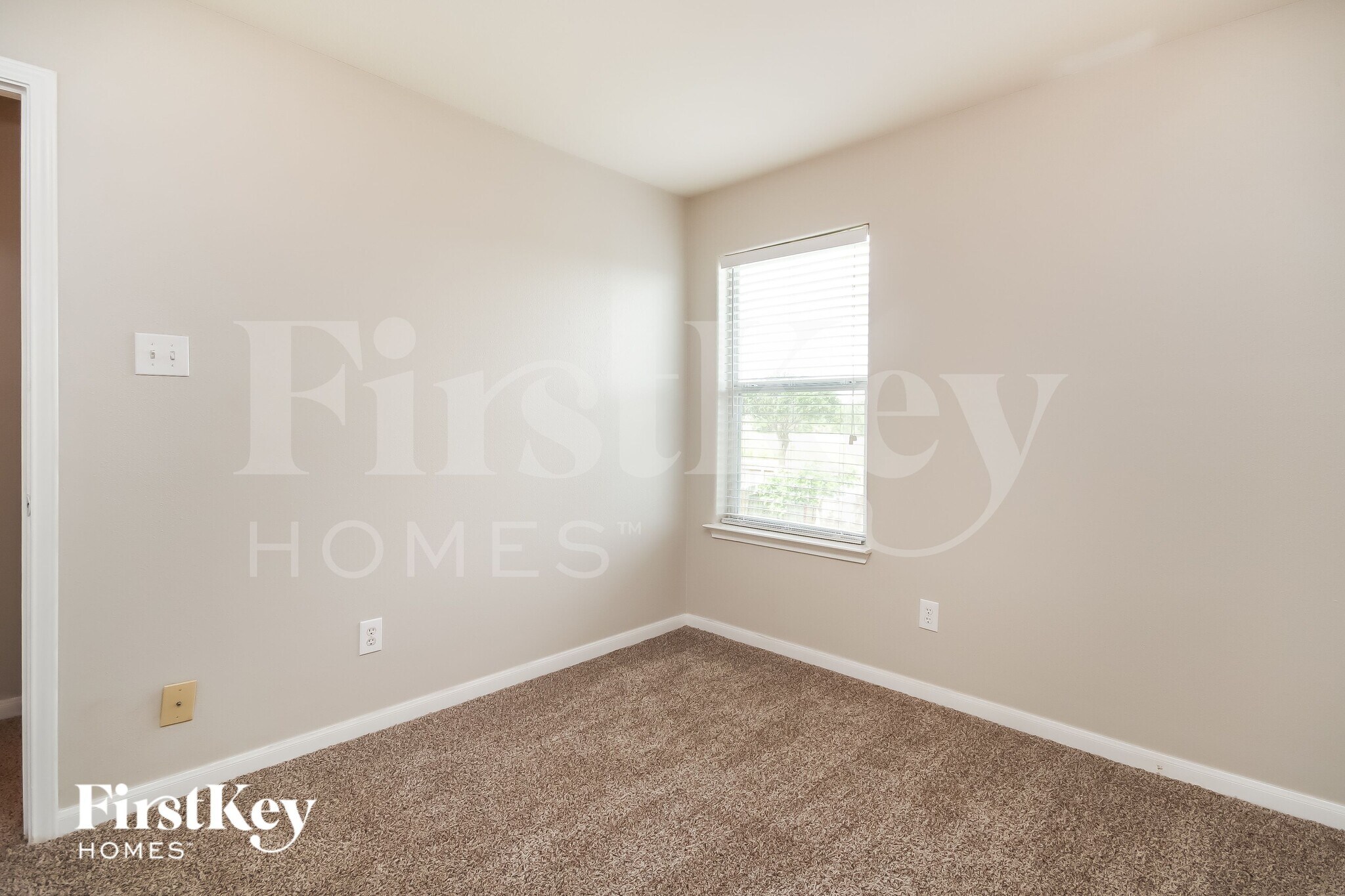 Building Photo - 2621 Marlin Dr