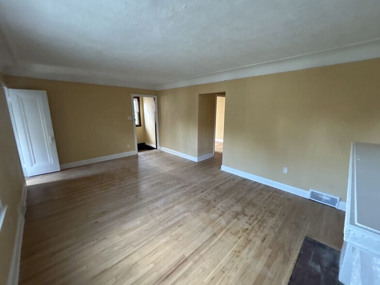 Building Photo - 17409 Warrington Dr