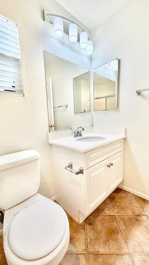 Building Photo - Beautifully Maintained & Spacious Two-Story Home in the Privately-gated Belleza Community of San ...