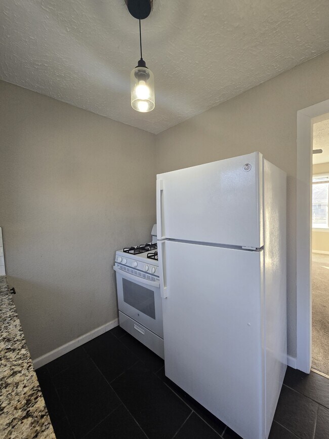 Building Photo - 1642 N Erie St