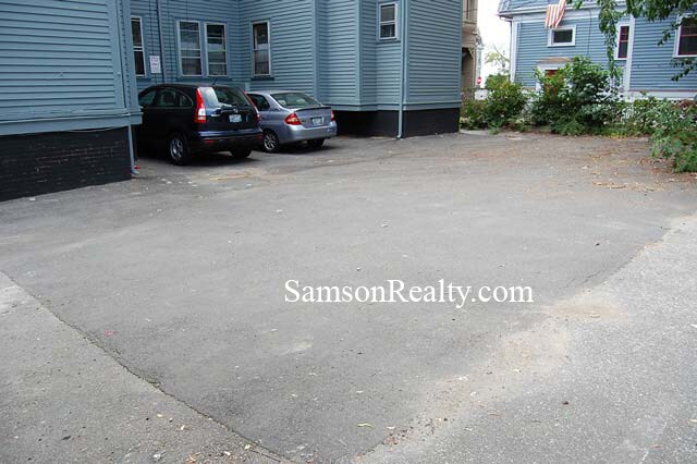 Building Photo - 351 Thayer St