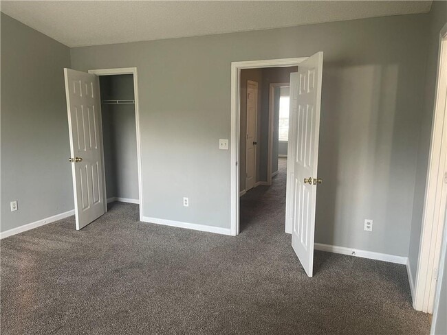 Building Photo - 5322 Creekview Ln
