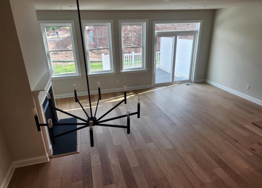 Building Photo - 328 Foxtail Ln