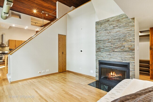 Building Photo - 2510 N Wayne Ave