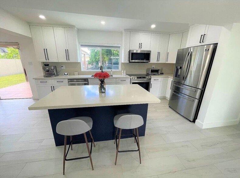 Building Photo - 11271 SW 48th St