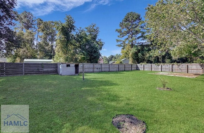 Building Photo - 664 Windhaven Dr