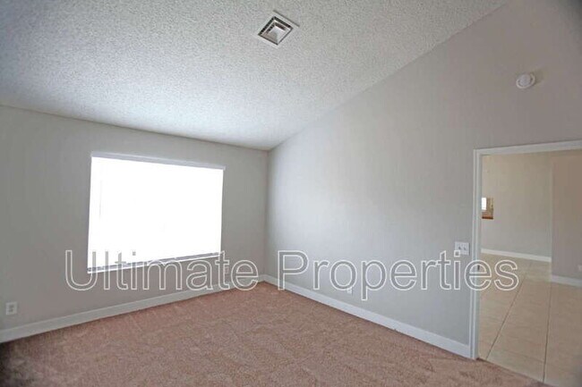 Building Photo - 8514 W Corrine Dr