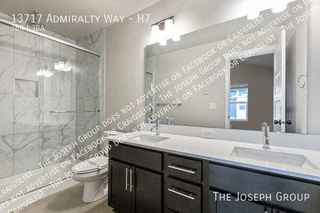 Building Photo - 13717 Admiralty Way