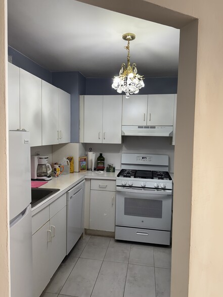 Building Photo - 12510 Queens Blvd