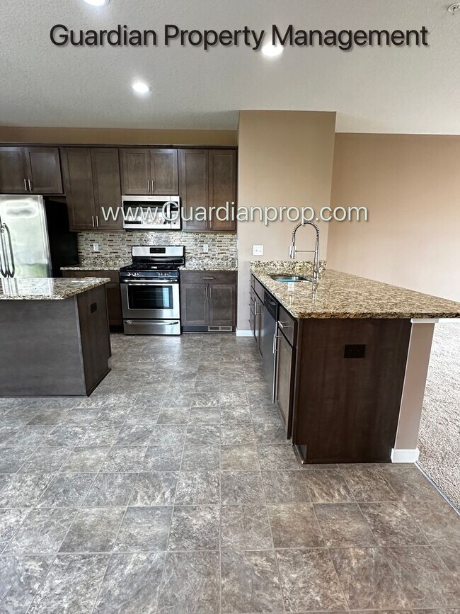 Building Photo - 11920 Emery Village Dr N
