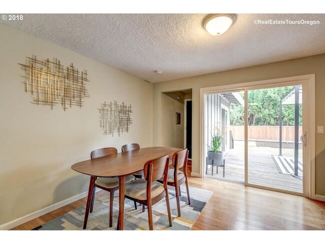 Building Photo - Spacious 4-Bedroom Home with Multiple Livi...