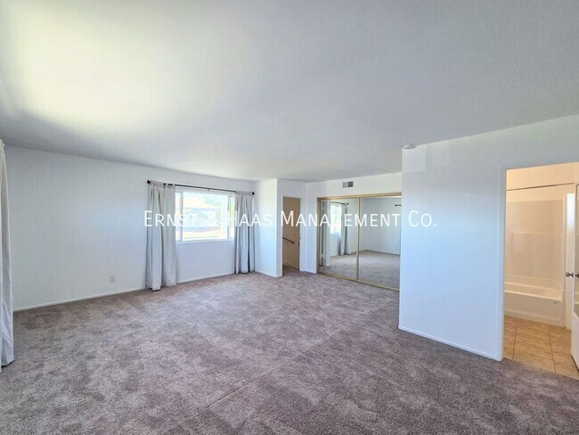 Building Photo - 873 E Turmont St