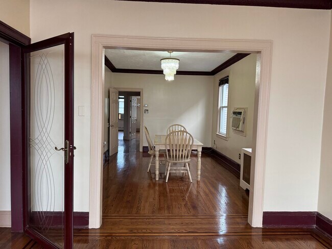 Building Photo - 13 W 27th St