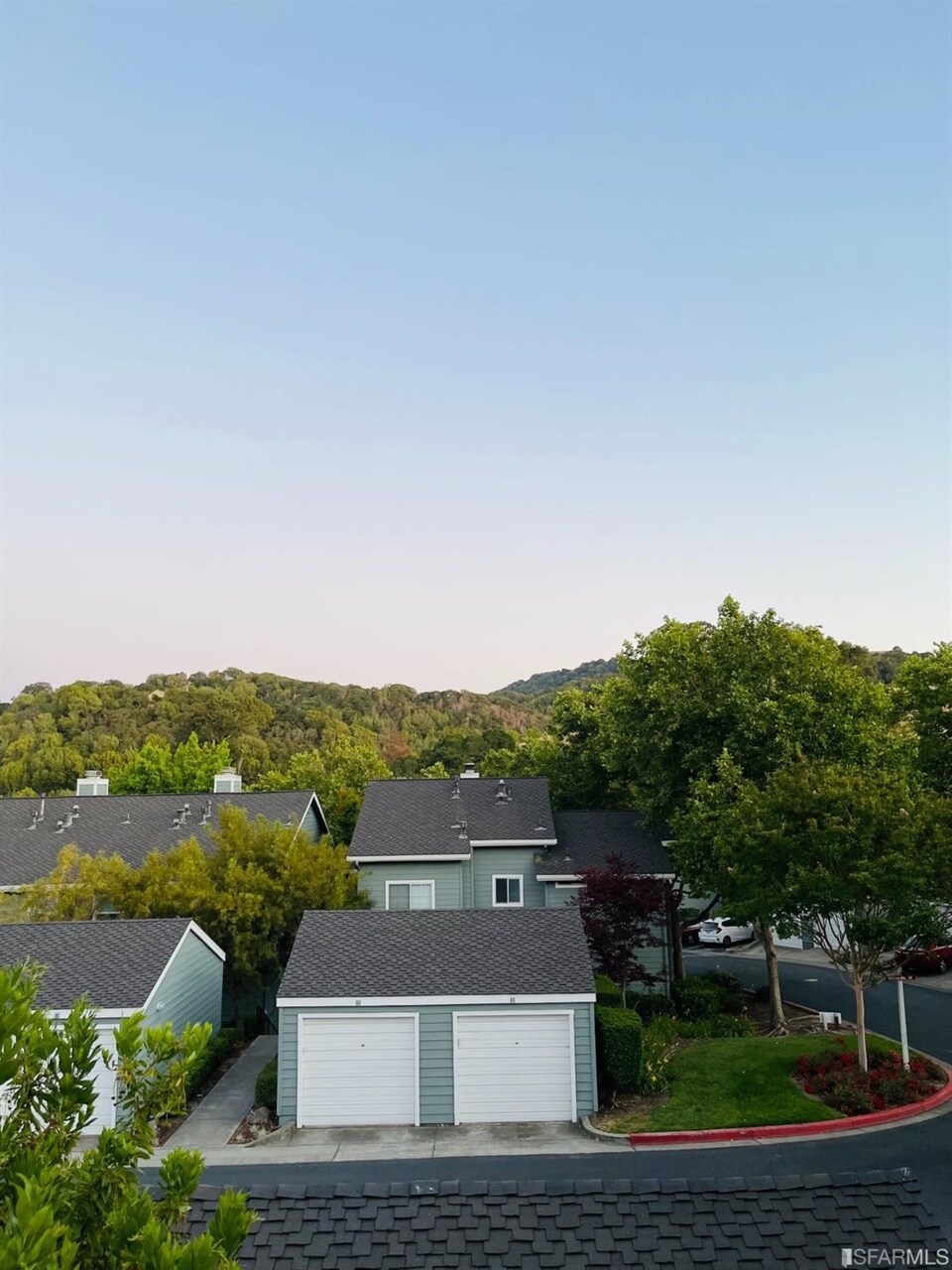 Building Photo - 8185 Mountain View Dr
