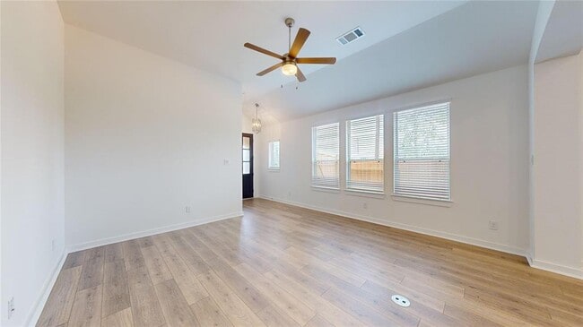 Building Photo - 570 Sand Branch Dr