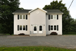 Building Photo - 9066 W Ridge Rd