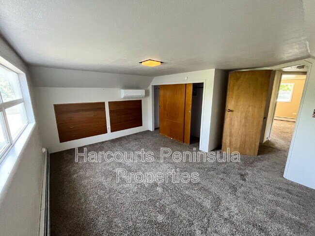 Building Photo - 8339 WA-303