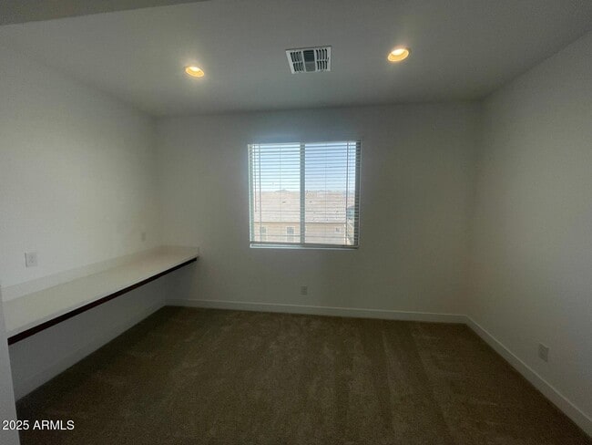 Building Photo - 20457 E Silver Creek Ln