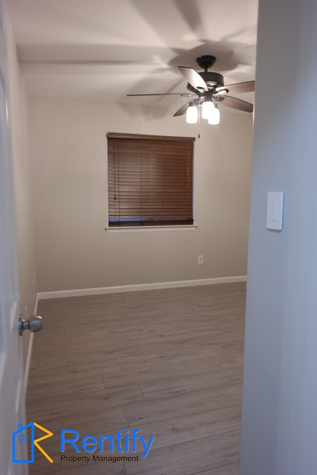 Building Photo - 3908 White Sands Dr