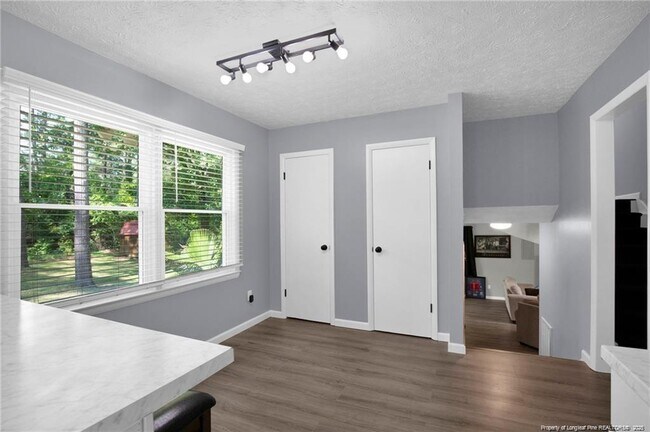 Building Photo - 1618 Hickoryridge Ct