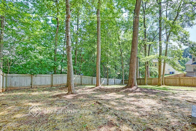 Building Photo - 6358 Hillview Ln