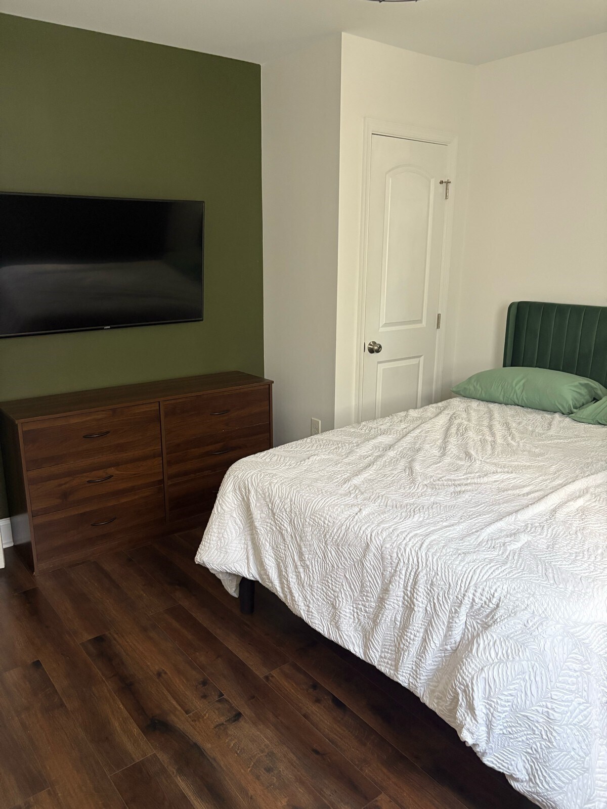 Building Photo - 5033 E Capitol St SE